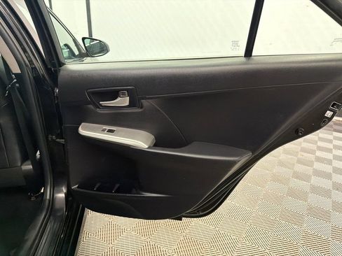 Used 2012 Toyota Camry SE FWD image 16