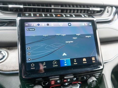 Used 2023 Jeep Grand Cherokee Overland w/ Luxury Tech Group IV image 30