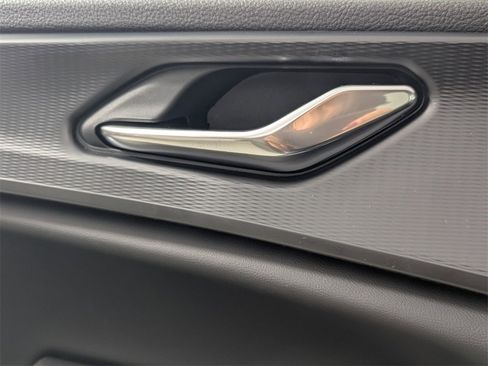 New 2025 Jeep Grand Cherokee Altitude image 15