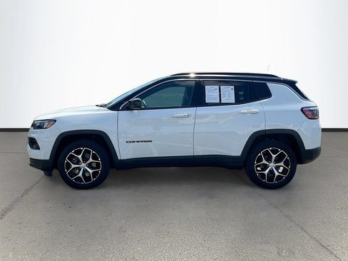 Used 2024 Jeep Compass Limited AWD/4WD image 4