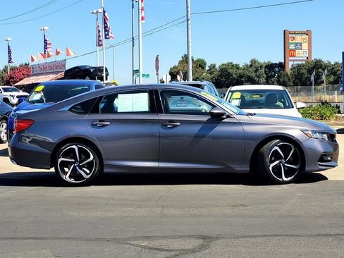Used 2019 Honda Accord Sport image 3
