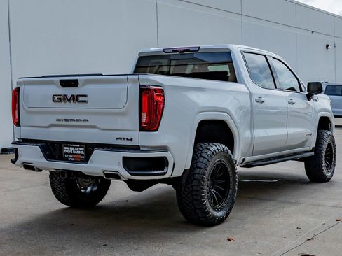 Used 2022 GMC Sierra 1500 AT4 w/ AT4 Premium Package AWD/4WD image 10
