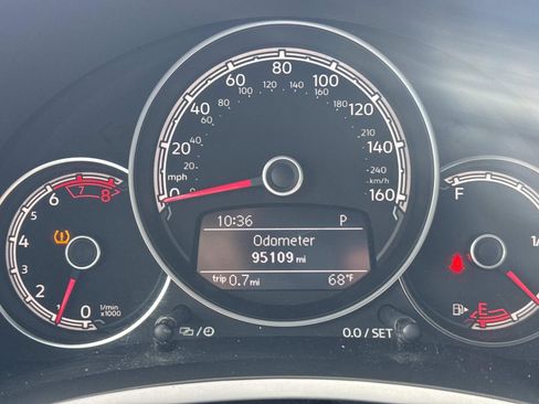 Used 2019 Volkswagen Beetle 2.0T SE image 27