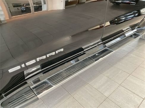 Used 2024 GMC Sierra 1500 SLT w/ SLT Premium Package image 8