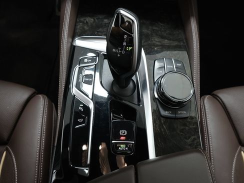 Used 2022 BMW M550i xDrive w/ Executive Package AWD/4WD image 23