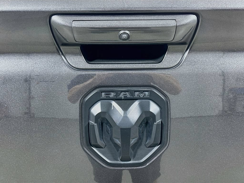 Used 2020 RAM 1500 Big Horn AWD/4WD image 18