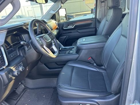 Used 2024 GMC Sierra 2500 Denali w/ Technology Package image 8