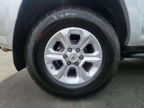 Used 2021 Toyota 4Runner SR5 RWD image 20