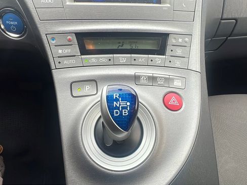 Used 2014 Toyota Prius One image 18