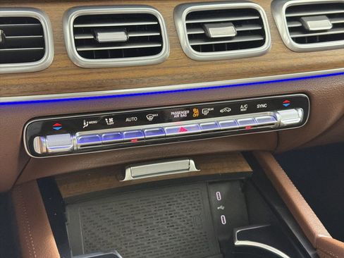 Certified 2025 Mercedes-Benz GLS 450 4MATIC image 26