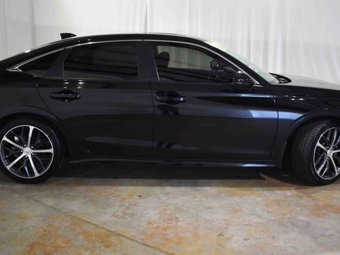 Certified 2024 Honda Civic Touring image 10