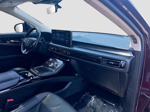 Used 2023 Lincoln Nautilus Reserve AWD/4WD image 30