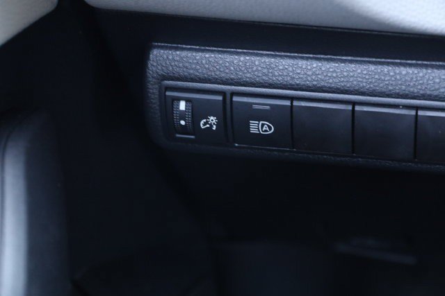 Used 2025 Toyota Corolla LE w/ Convenience Package FWD image 20