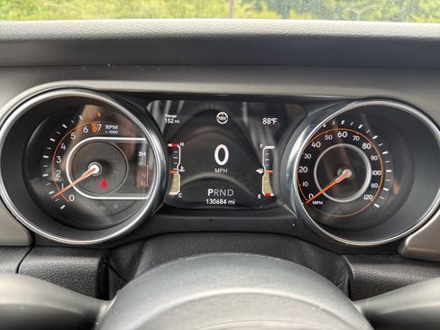 Used 2020 Jeep Gladiator Sport w/ Quick Order Package 24S AWD/4WD image 11