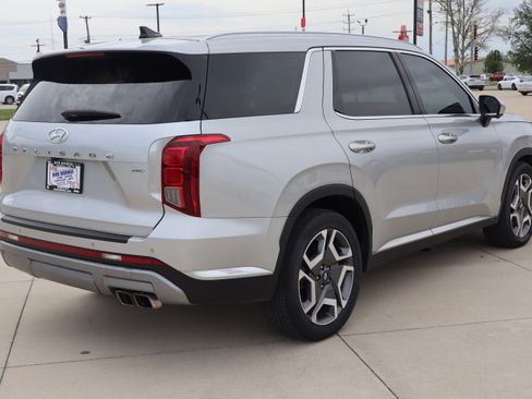 Used 2024 Hyundai Palisade Limited AWD/4WD image 5