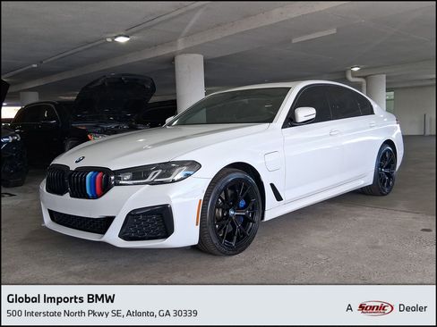 Used 2021 BMW 530e w/ M Sport Package image 1