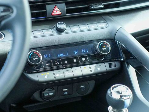 Used 2025 Hyundai Elantra N image 25