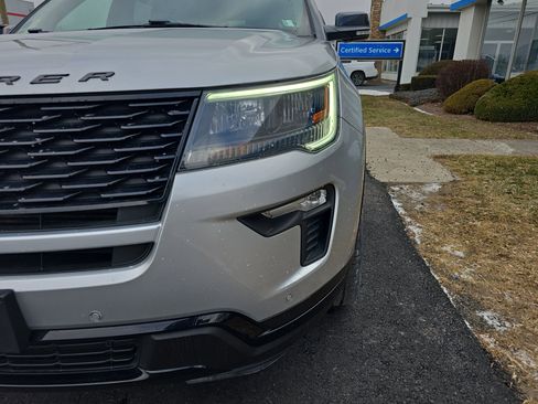 Used 2018 Ford Explorer Sport w/ Equipment Group 401A image 10