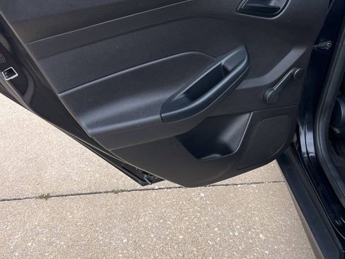 Used 2017 Ford Focus S FWD image 14