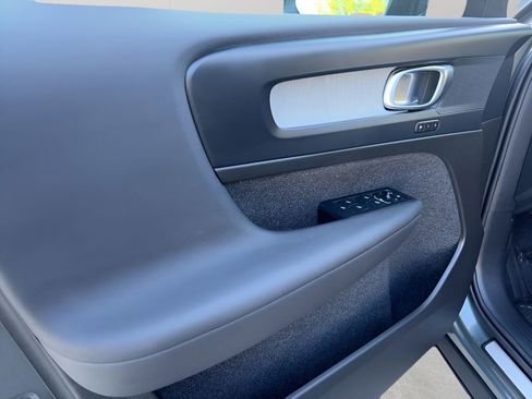 New 2026 Volvo XC40 B4 Core w/ Protection Package image 18