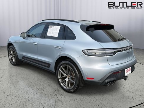 Used 2023 Porsche Macan Turbo AWD/4WD image 4