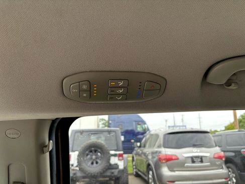 Used 2020 Kia Sedona LX image 17