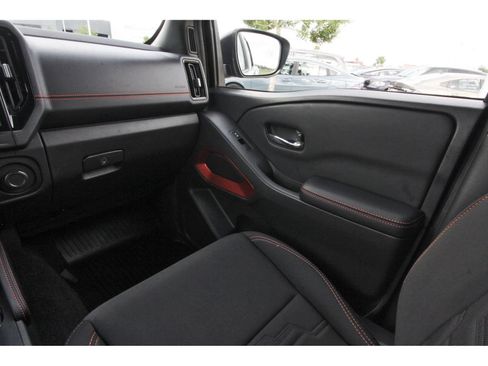 Certified 2025 Nissan Frontier PRO-4X w/ Pro Convenience Package AWD/4WD image 14