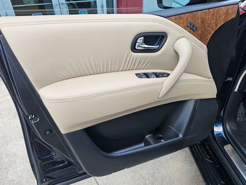 Used 2023 Nissan Armada SL w/ Captain's Chairs Package RWD image 19