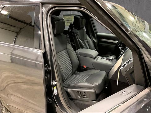 New 2026 Land Rover Discovery Limited Edition AWD/4WD image 10