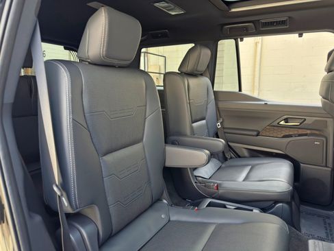 Used 2024 Lexus GX 550 w/ Cold Area Package AWD/4WD image 42