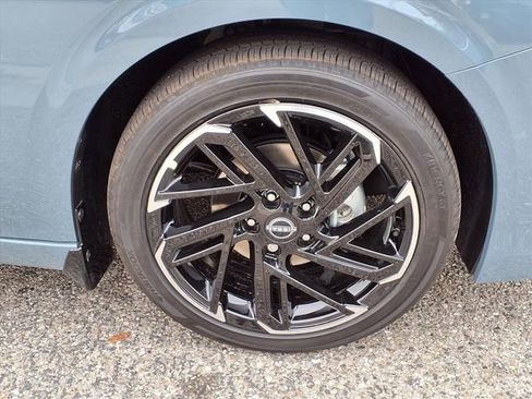 New 2026 Nissan Sentra SR w/ Floor Mat Package image 5