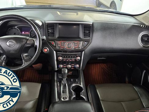 Used 2019 Nissan Pathfinder SL AWD/4WD image 33