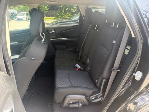 Used 2019 Dodge Journey SE w/ Premium Group FWD image 13