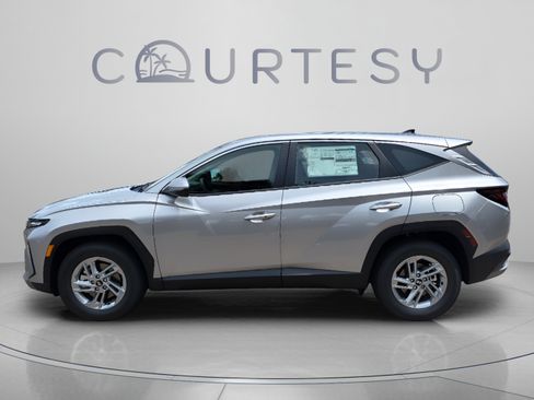 New 2026 Hyundai Tucson SE FWD image 2