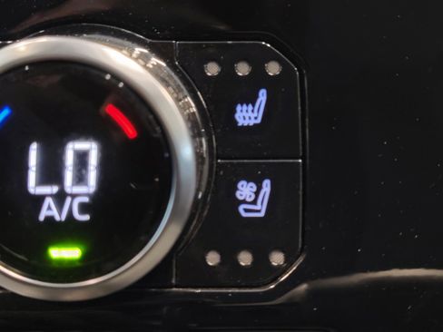 Used 2022 Toyota Highlander Limited image 28