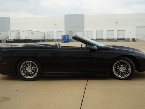 Used 1997 Chevrolet Camaro Z28 w/ Preferred Equipment Group 2 image 19