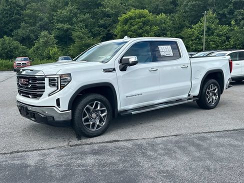 New 2026 GMC Sierra 1500 SLT w/ SLT Premium Plus Package AWD/4WD image 2