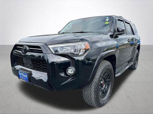 Certified 2022 Toyota 4Runner SR5 Premium w/ Moonroof Package AWD/4WD image 2