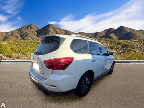 Used 2017 Nissan Pathfinder S AWD/4WD image 4