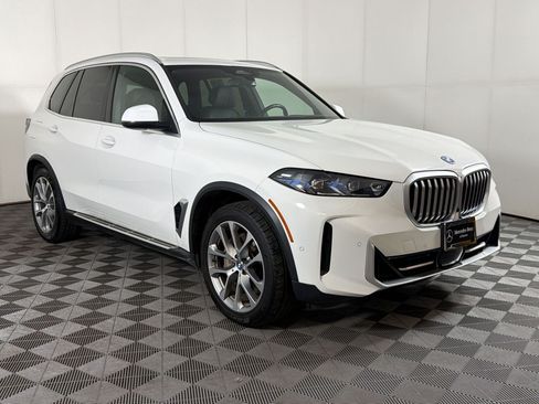 Used 2025 BMW X5 xDrive50e AWD/4WD image 7
