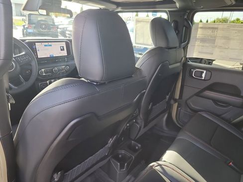 New 2026 Jeep Gladiator Rubicon w/ Steel Power Dome Hood Package AWD/4WD image 12