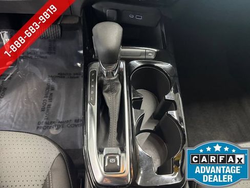 Used 2025 Chevrolet Trax LT FWD image 17
