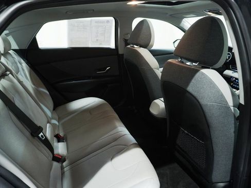 Used 2022 Hyundai Elantra Limited w/ Cargo Package image 14