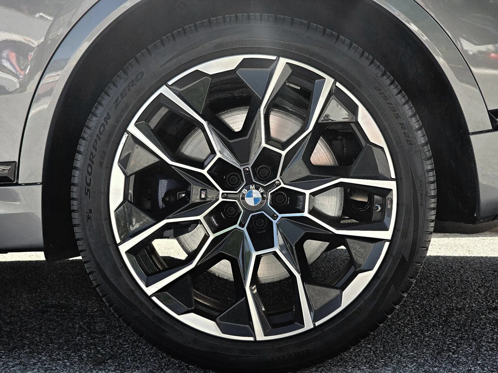 Used 2024 BMW X7 M60i w/ Executive Package AWD/4WD image 16