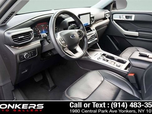 Used 2023 Ford Explorer Limited image 14