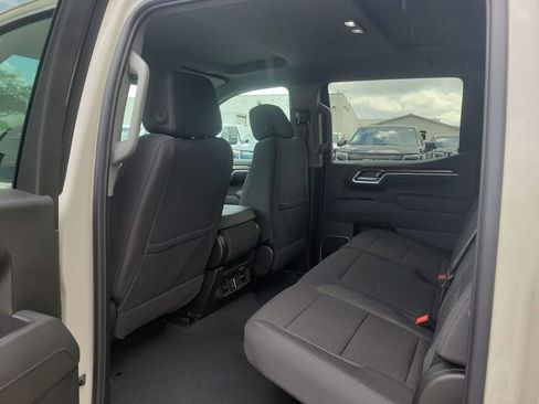 New 2026 GMC Sierra 1500 SLE w/ X31 Off-Road Package AWD/4WD image 9