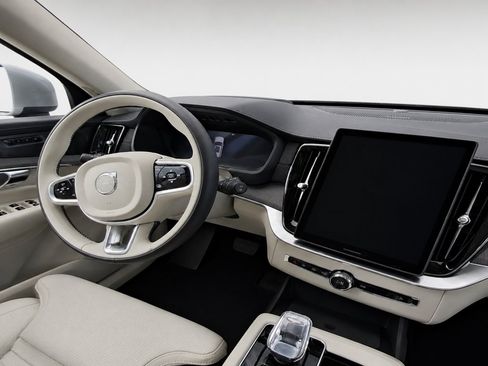 Certified 2026 Volvo XC90 B6 Ultra AWD/4WD image 15
