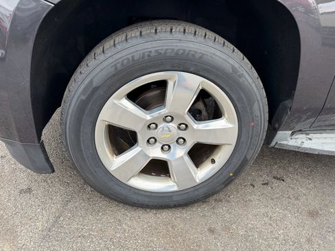 Used 2015 Chevrolet Suburban LT w/ Luxury Package image 70