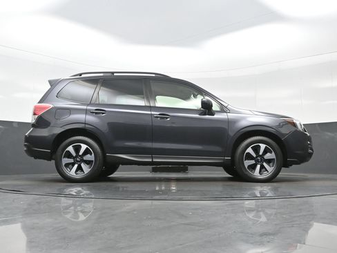 Used 2018 Subaru Forester 2.5i Premium AWD/4WD image 36