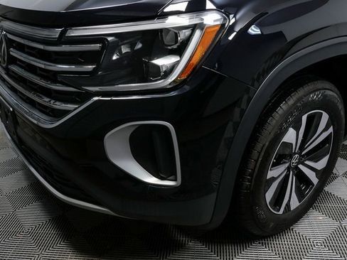 Certified 2025 Volkswagen Atlas SE image 27